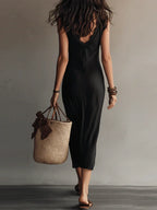 Adriana™ | Vestido Midi Negro con Encaje y Escote en V
