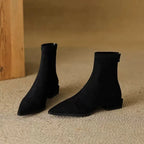 Delfina | Botas de Ante con Punta Fina y Tacón Bajo