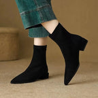 Delfina | Botas de Ante con Punta Fina y Tacón Bajo