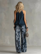 Candela - Elegante en Chiffon con Top de Cuello Alto y Pantalones Anchos Estampados