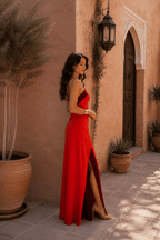 Elisa™ | Vestido largo con escote al cuello y abertura