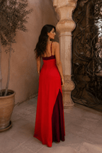 Elisa™ | Vestido largo con escote al cuello y abertura