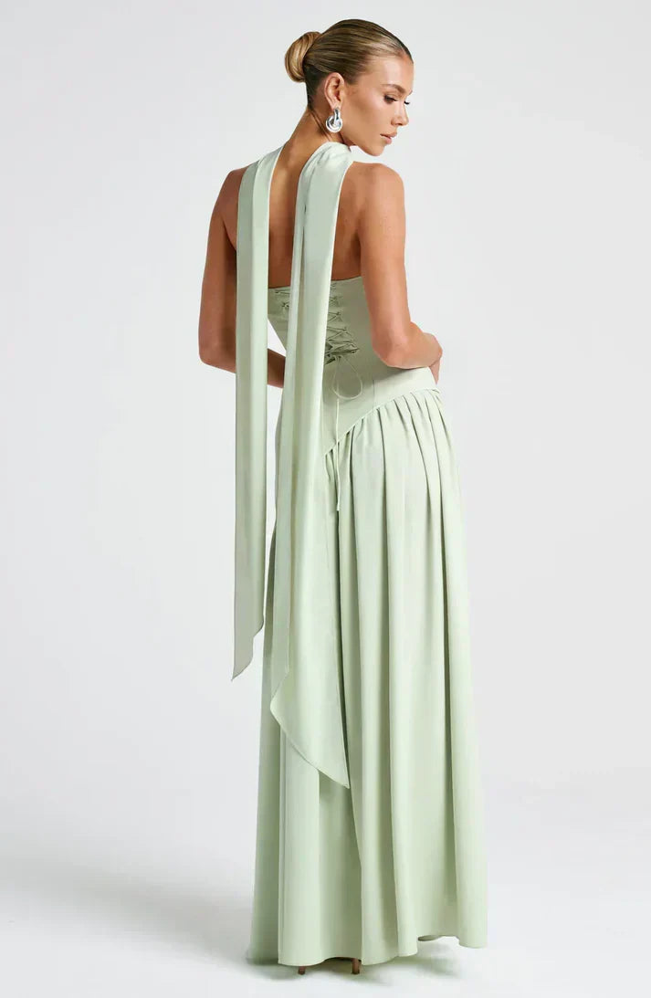 Valeria™ | Vestido Largo Elegante con Escote Strapless y Abertura Lateral
